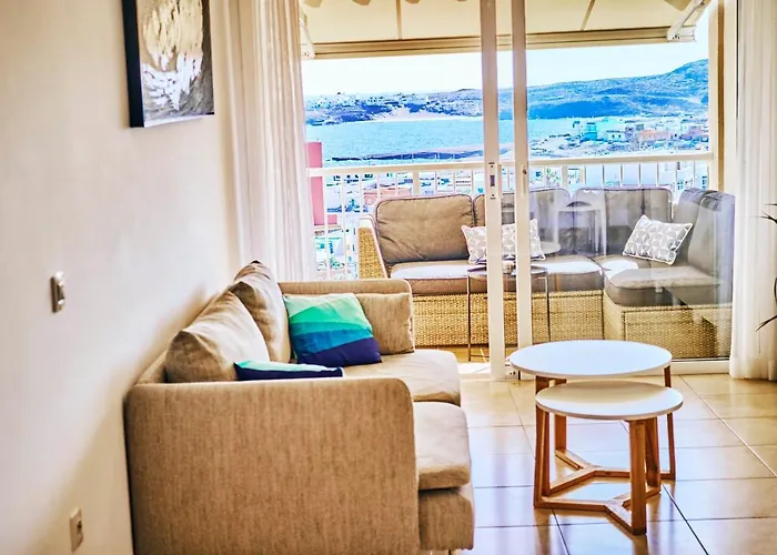2Bdr Comfy Apartment With Ocean View
